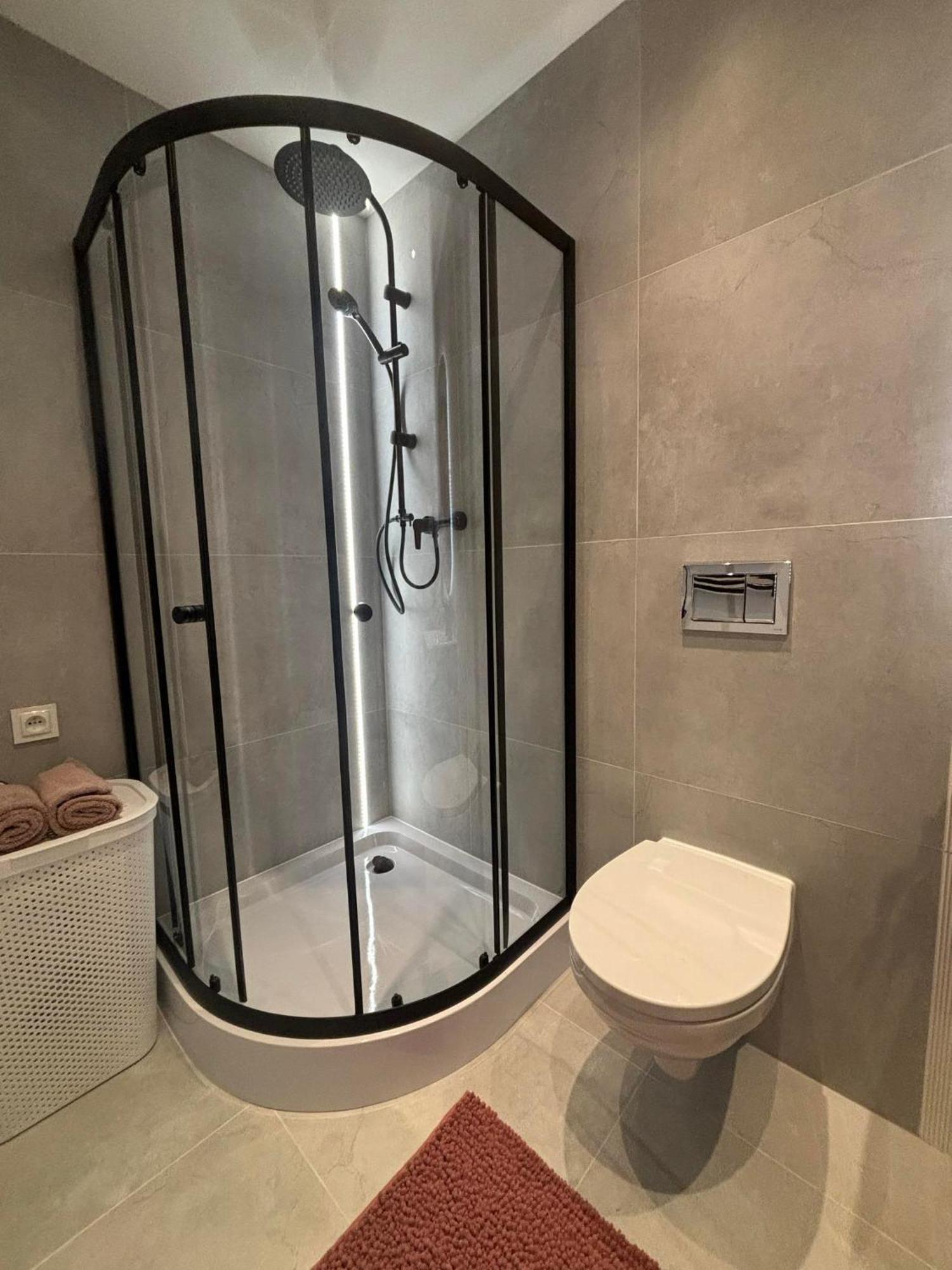 Apartament Pod Wieza 1 Walbrzych Ngoại thất bức ảnh
